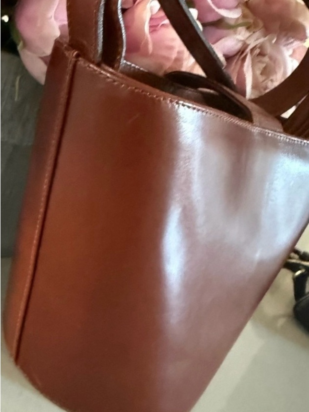 Salvatore Ferragamo Brown Leather Bucket Bag with Gold Hardware - Picture 4 of 14